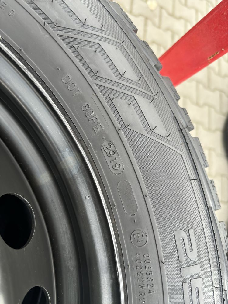 Nowe koła zimowe 17” 5x160 Transit Ford 215/60/17C Nokian