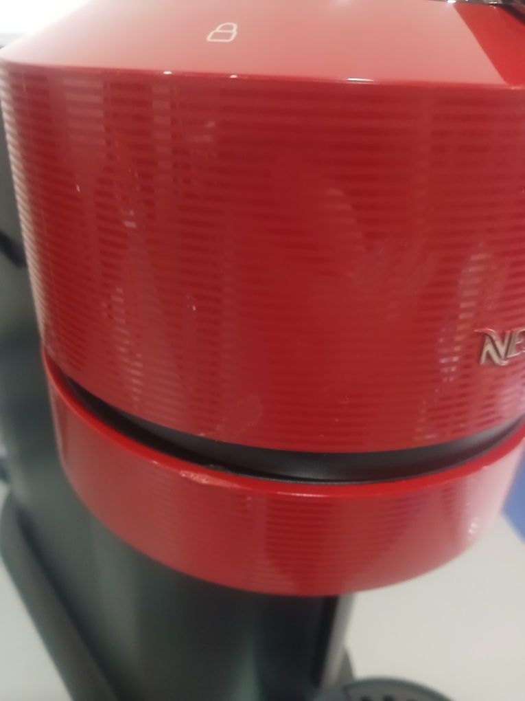 Maquina de café NESPRESSO Vertuo Next