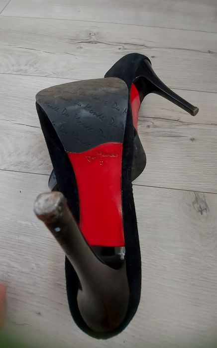 Замшевые туфли на каблуке