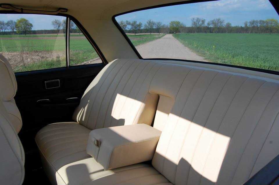 Auto do ślubu - Złoty Mercedes W115