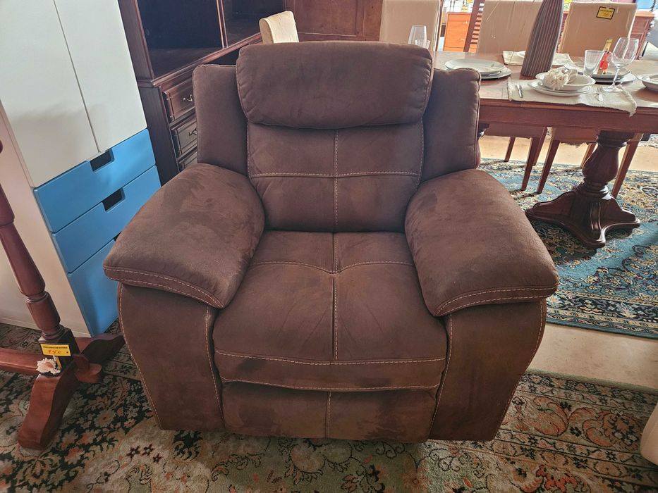 Excelente sofá relax - Marca Cheers - óptimo estado geral