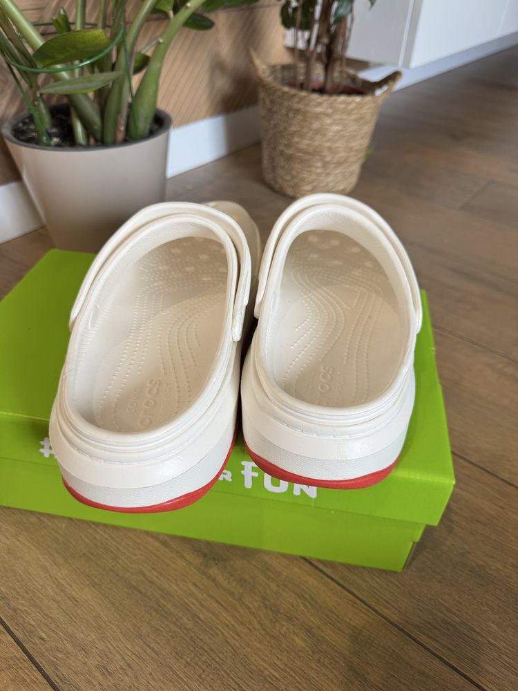 Оригінальне Взуття Crocs