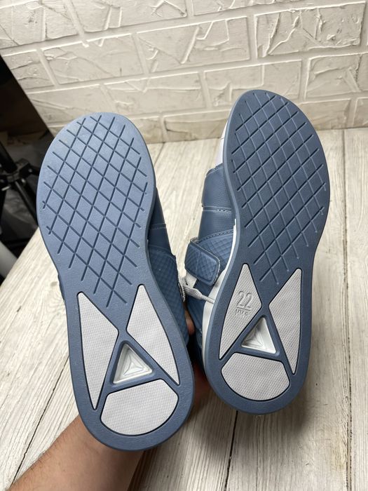 Крутые женские кроссовки штангетки reebok