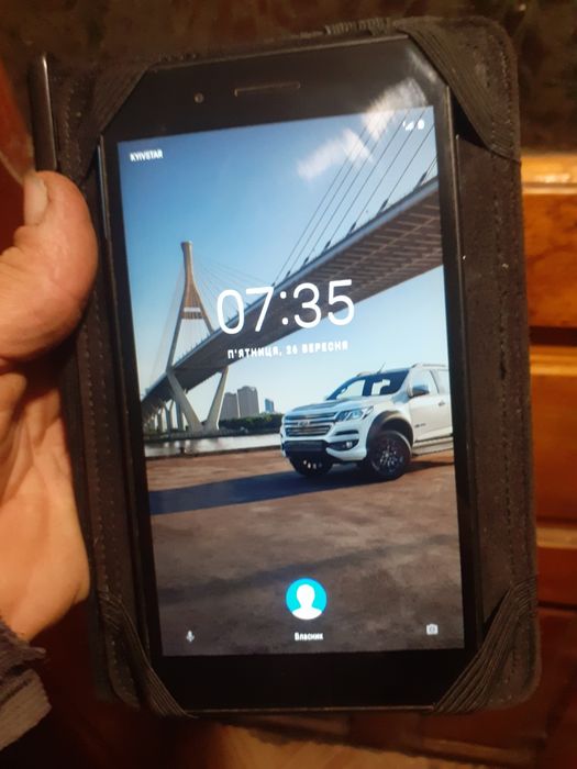 Планшет lenovo  8 дюймів