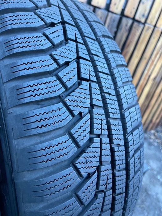 Шини бу 215/60 r17 Hankook