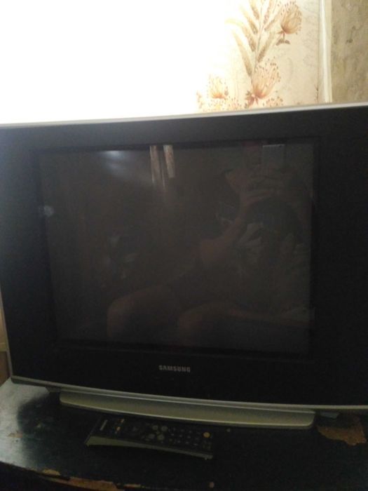 Телевизор продам