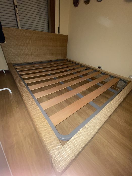 Vendo cama casal com estrado e colchao 200x160