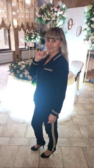 Живая музыка и ведущий (тамада)