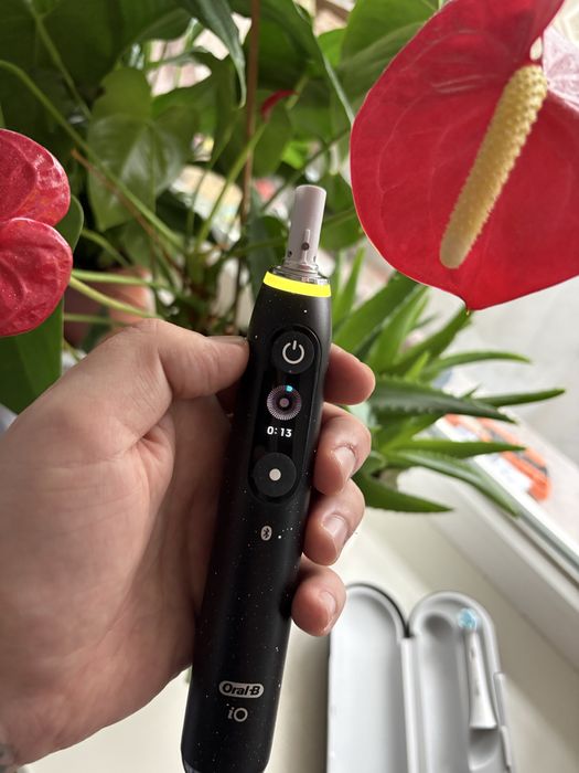 Зубна щітка Oral B iO 10
