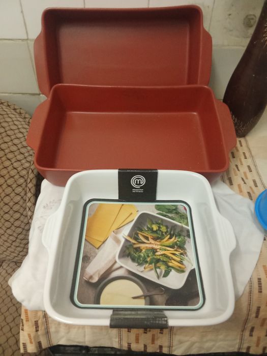 Travessas,de barro novas