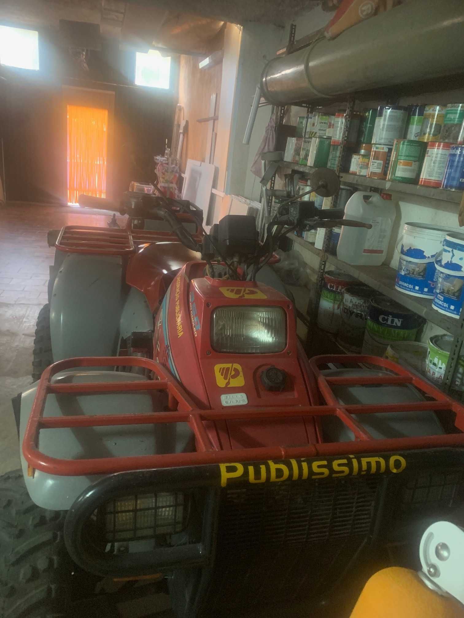 moto 4 usada Polaris 350
