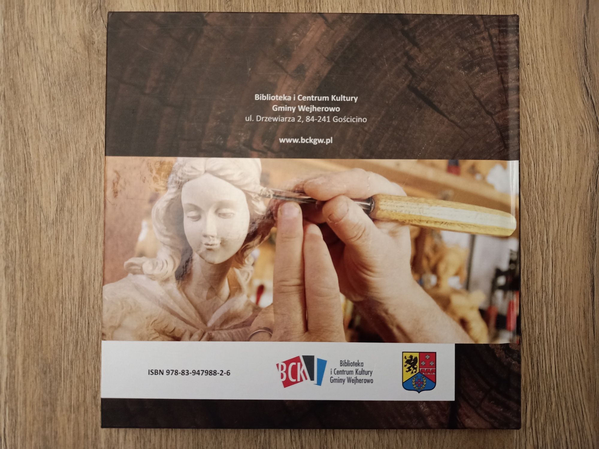 Galeria osobowości. malarstwo - rzeźba - intarsja - praca zbiorowa