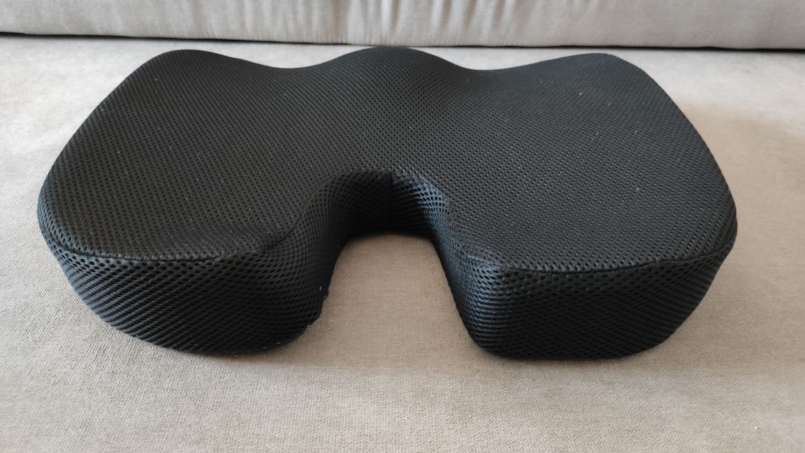 Ergonomiczna poduszka ortopedyczna do siedzenia z profilem