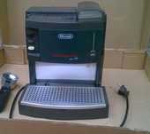 Ekspres ciśnieniowy do kawy DeLonghi