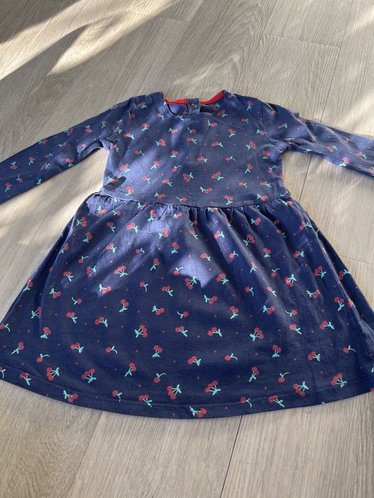 Sukienka dziewczęca rozmiar 104/110