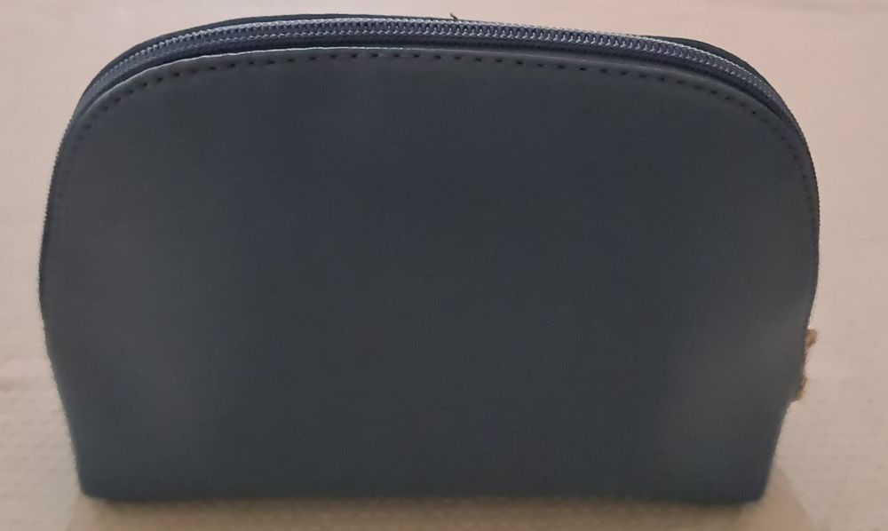 Bolsa da Ferragamo. Nova