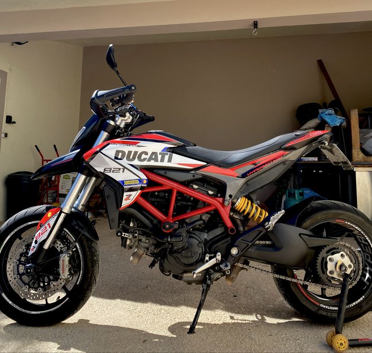 Ducati Hypermotard 821