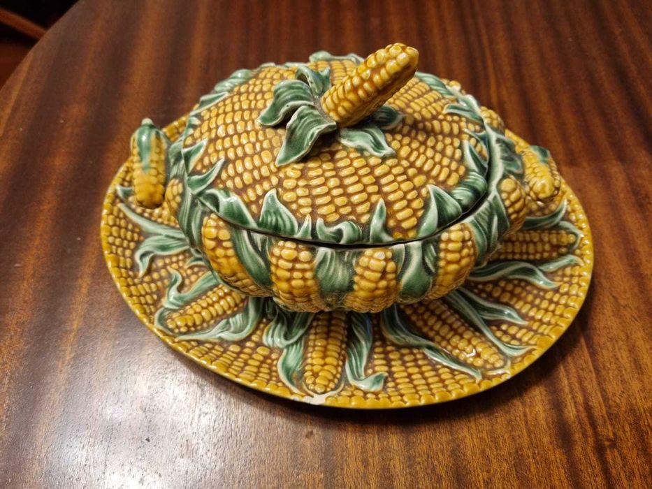 Terrina pequena em espiga de milho