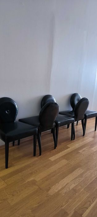 CADEIRAS DE EXPOSIÇÃO