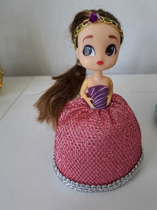 Lalki 2 bajkowe  księżniczki w cenie 1 st.idealny made in SRI LANCA