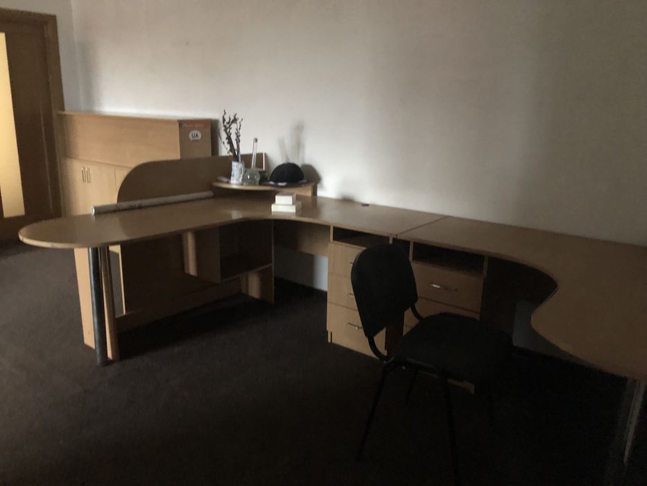 Меблі офісні (розпродаж)