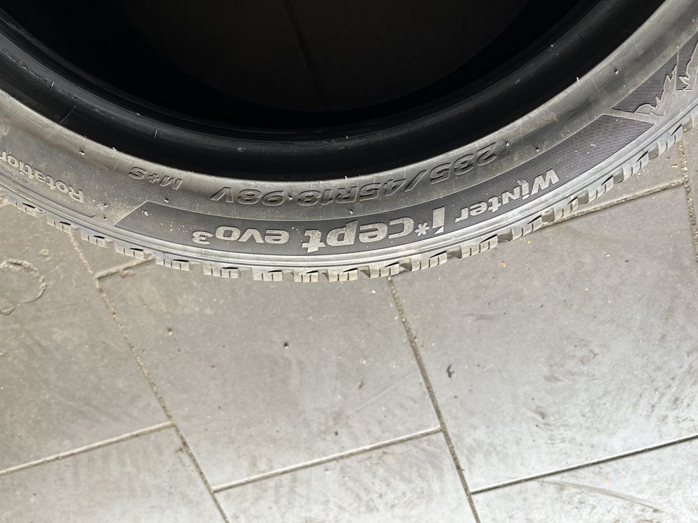 235/45/18 Hankook Zima Komplet 7mm