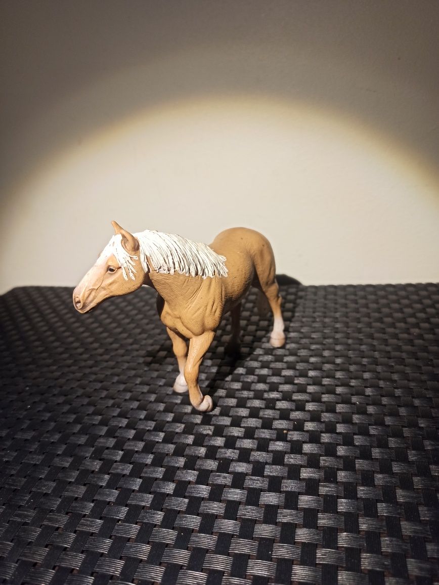 Konik  figurka Schleich ogier