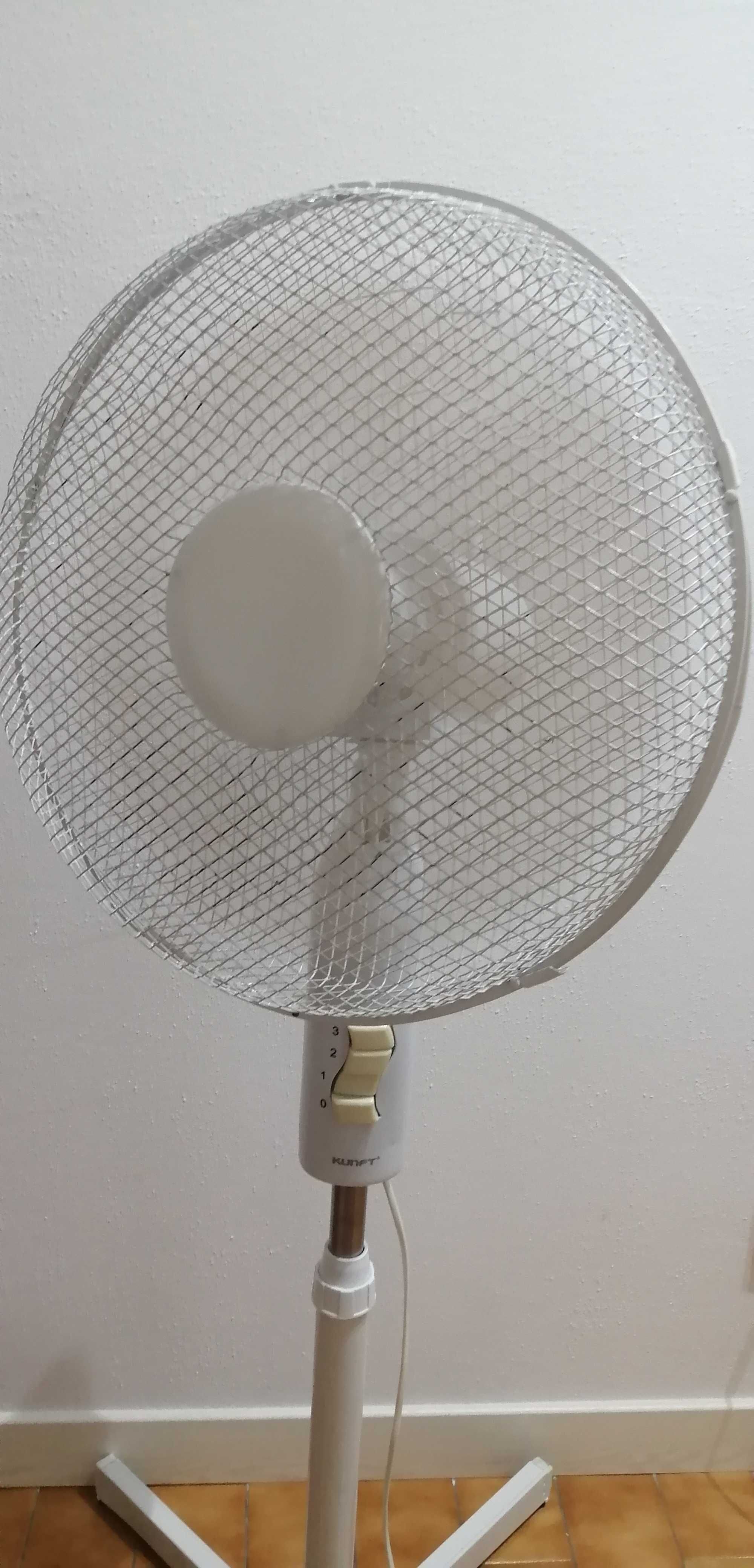 Ventoinha/ventilador de pé