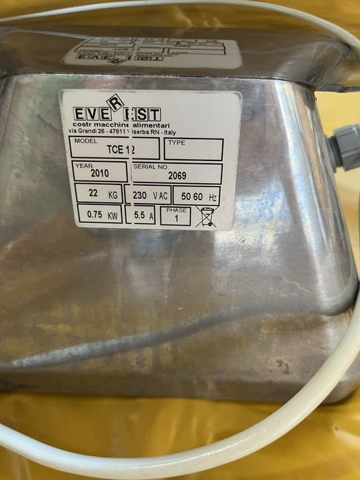 Мясорубка производственная, профессиональная Италия.