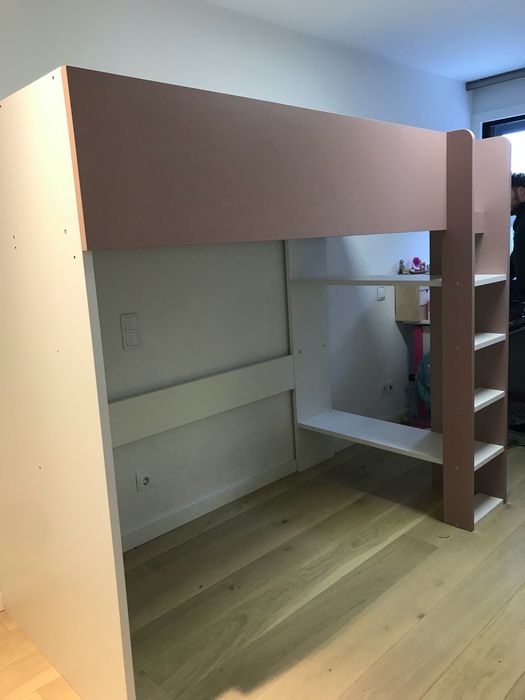 Cama elevada 90x200 com colchão - pouco usada- 100€