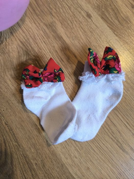 skarpetki góralskie folk strój góralski kokardka patriotyczne występ