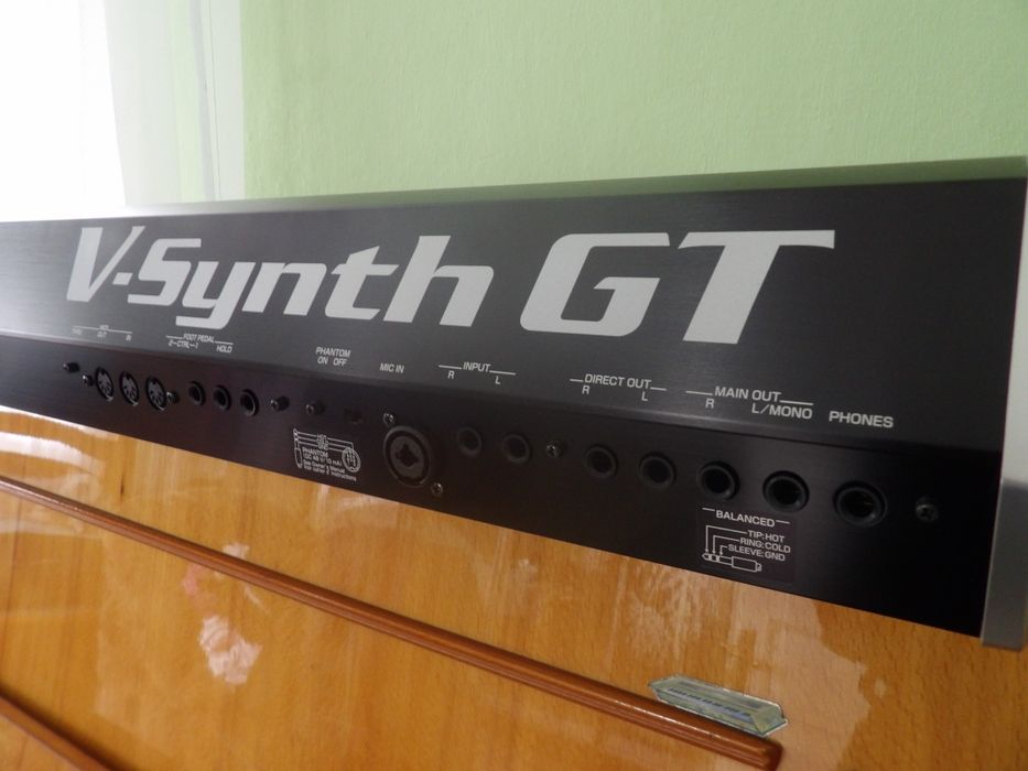 Синтезатор Roland V-Synth GT
