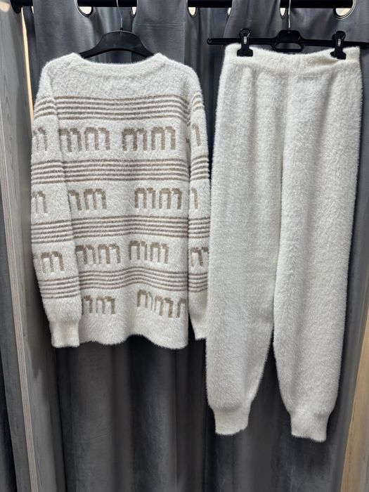 Костюми з альпаки(кофта + штани), розмір 46-50