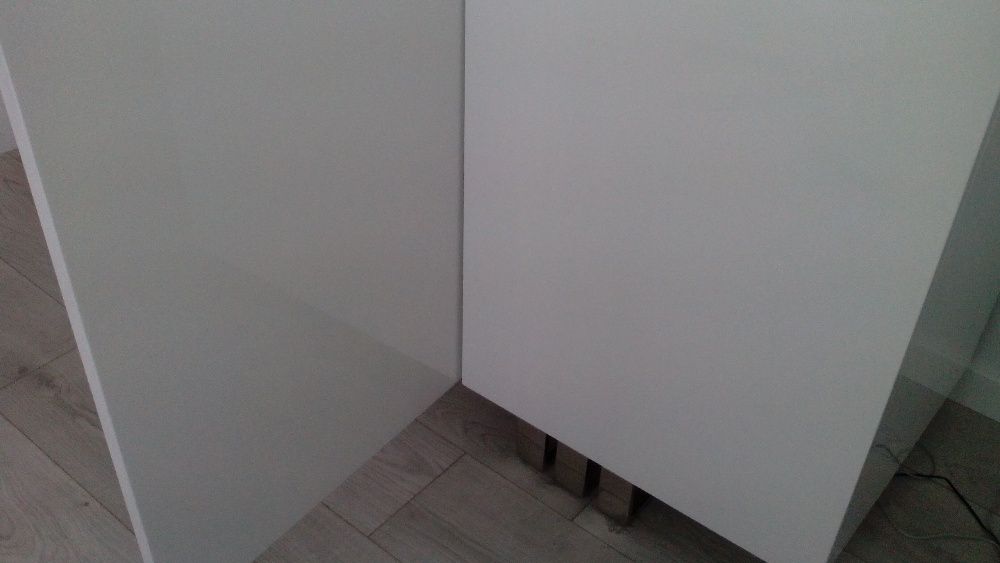 Aparador Alto Brilho Pés Inox