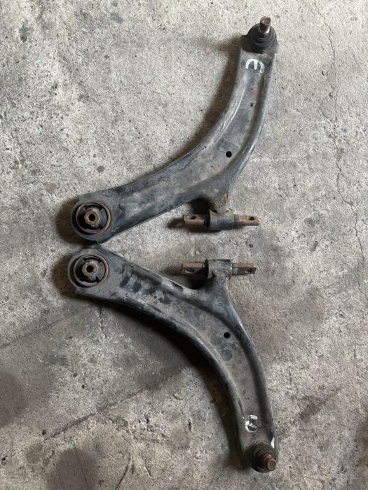 Ричаг Nissan Qashqai цапфа Ниссан супорт стойка Ніссан Кашкай балка