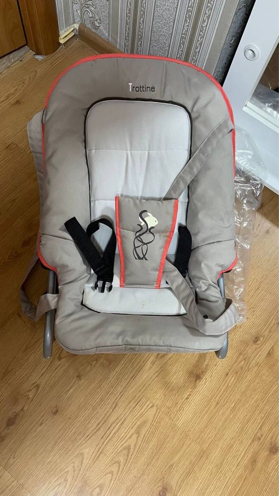 Крісло для малюка
