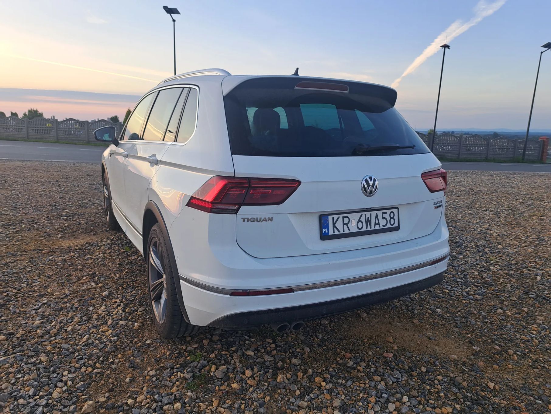 Volkswagen Tiguan 2.0 TDI 150 KM R-Line Oryginalny Lakier Niski Przebieg