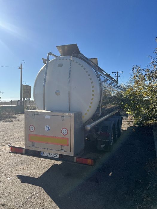 Продам Цистерну напівпричіп Menci