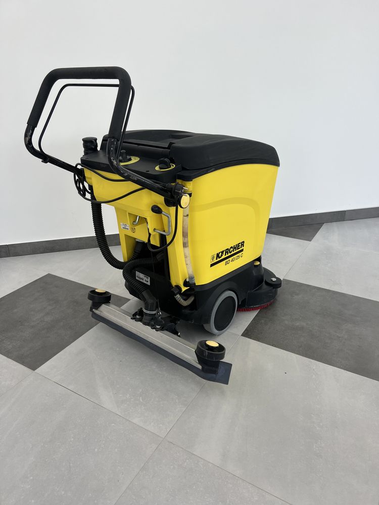 Karcher bd 40/25 підлогомийна машина