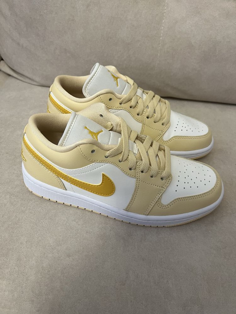 Buty NIKE Air Jordan 1 Low damskie rozmiar 37,5 23,5 cm