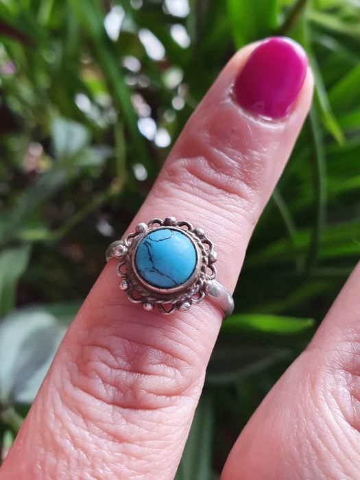 Przepiękny uroczy srebrny pierścionek turkusowy howlit  p925 rozmiar 1