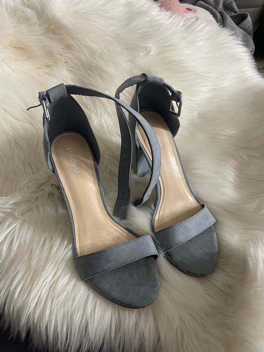 Голубі туфлі 39 розмір