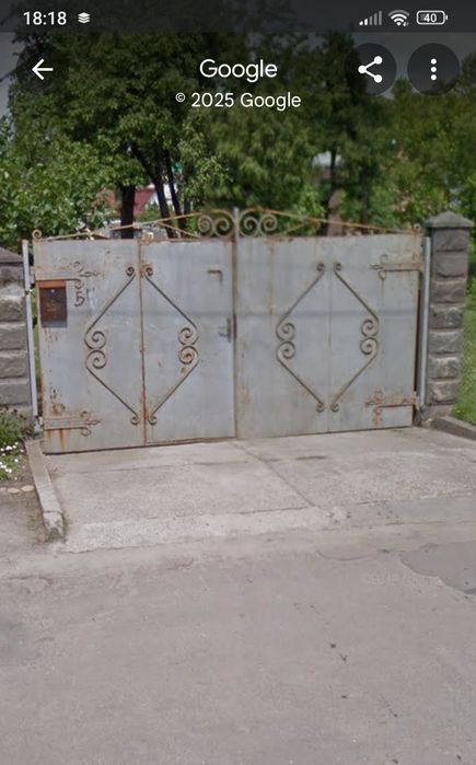 Брама з фірткою.