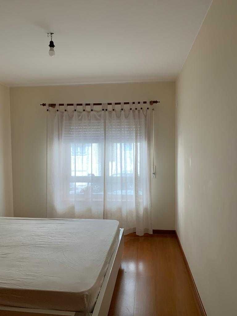 Aluga-se Quarto no Centro de Aveiro - Entrada Imediata