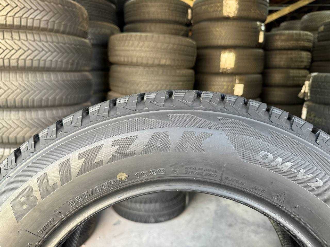 Шини зимові 225/65 R17 BRIDGESTONE BLIZZAK DM-V2 Стан нових