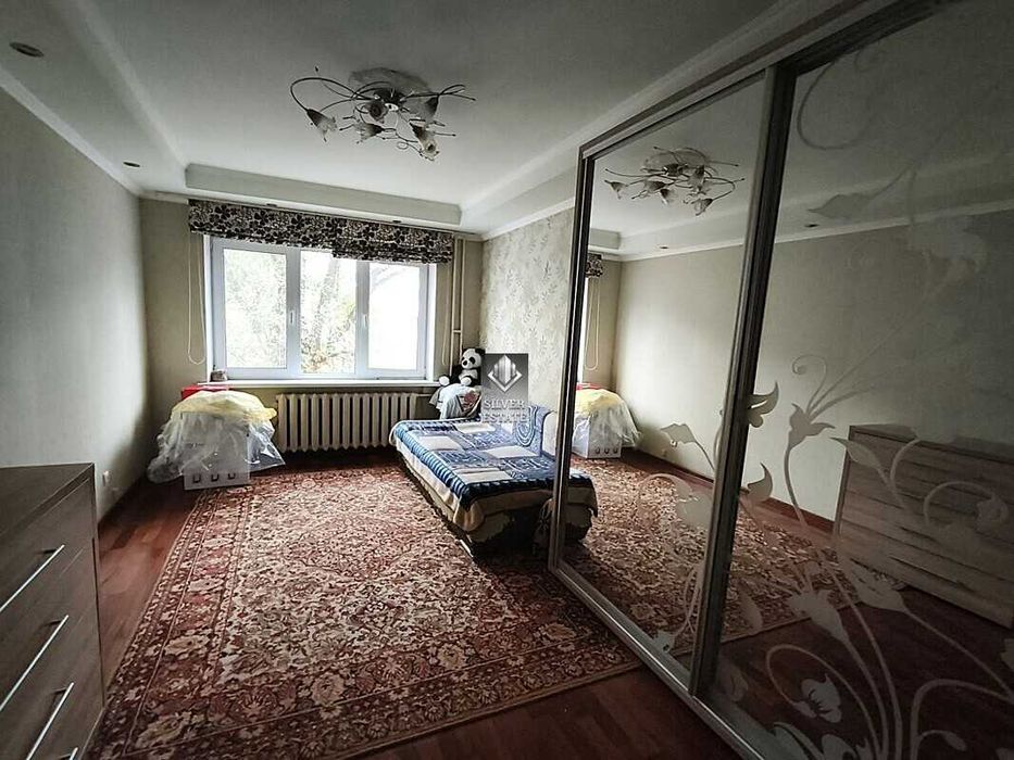 Продаж 2-кімнатної квартири роздільного планування, вул Парамонова