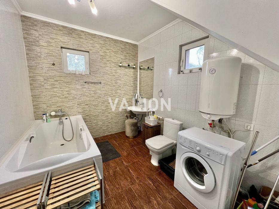 Продаж будинку з ремонтом у  Димері, 35 хв.до метро Героїв Дніпра