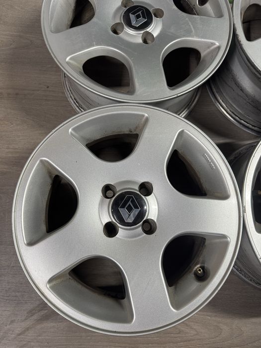 Диски 4*100R15 Renault logan,megane2,clio