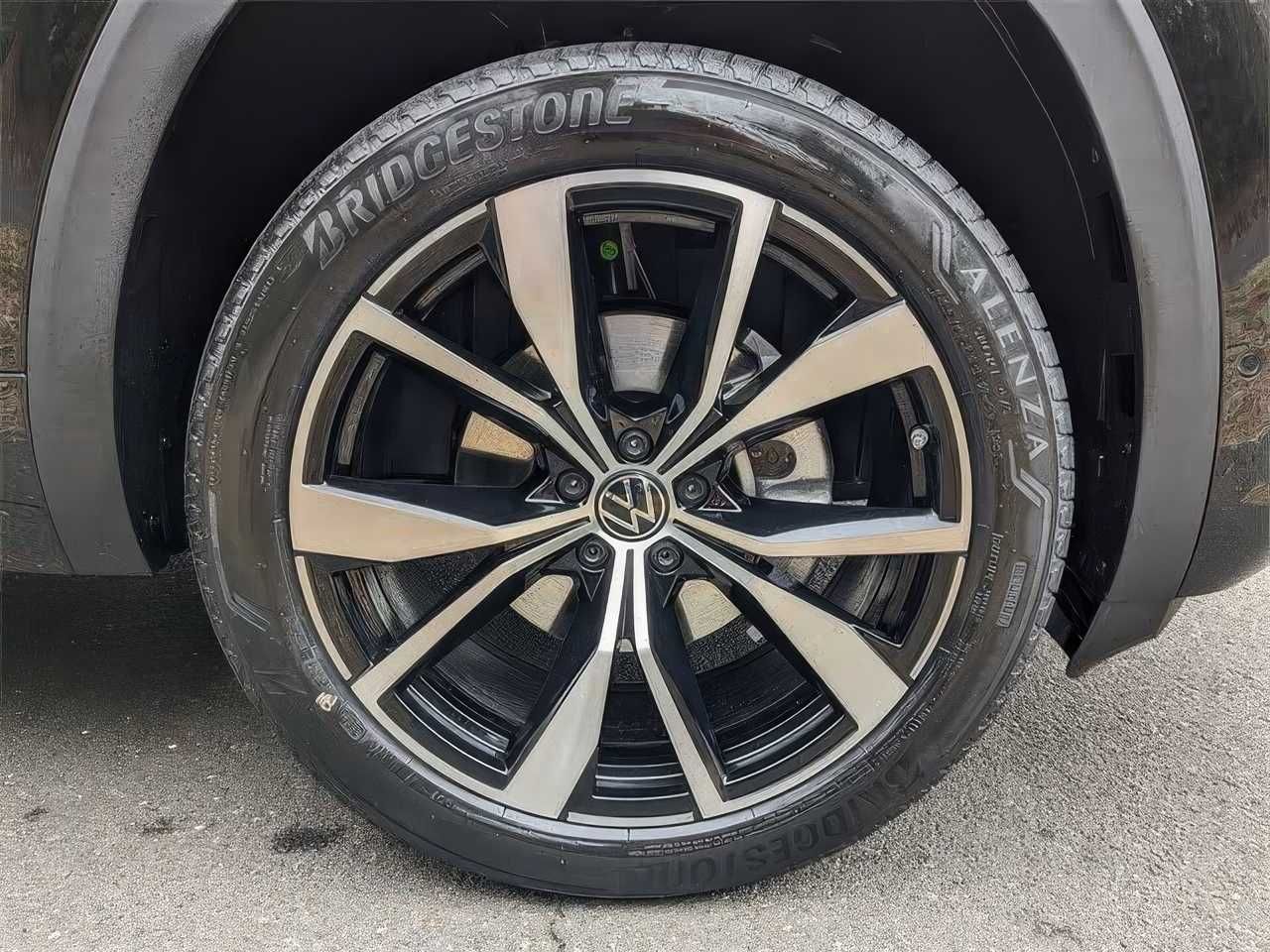 2024 Volkswagen Atlas Cross Sport SEL Premium R-Line 4Motion