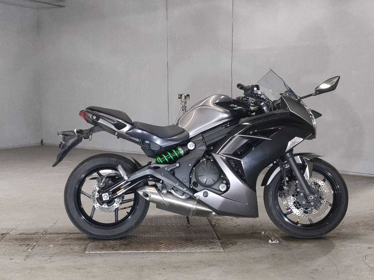 Японський мотоцикл Kawasaki Ninja 400 2017, мотосалон Артмото Полтава